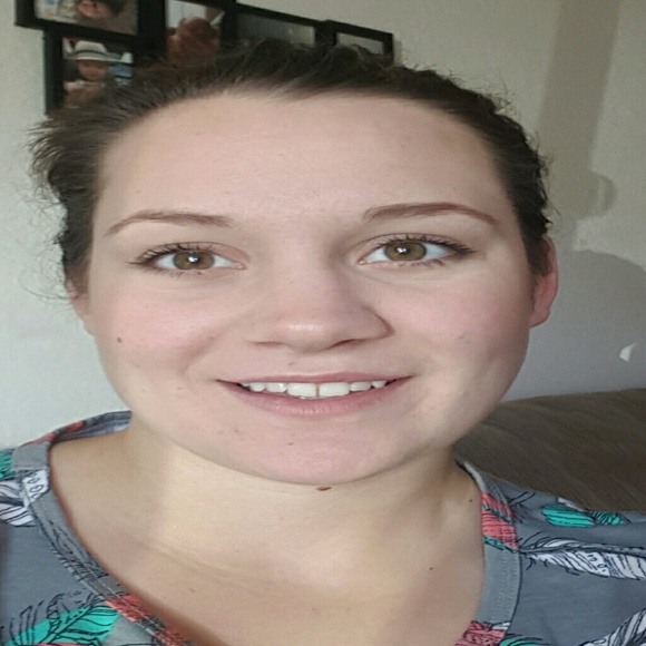 Profile Picture of Kylee Ransom (@kyleeransom) on Poshmark