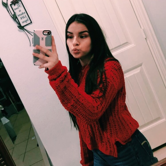 Profile Picture of Anna Aguilar (@annaleeaguilar) on Poshmark