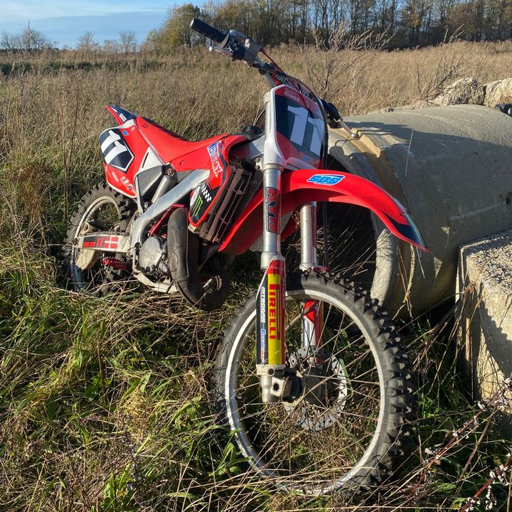 Profile Picture of Robin (@sass_service) on Tiktok