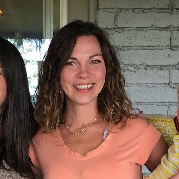 Profile Picture of Alex Dodge (@alex_dodge) on Poshmark