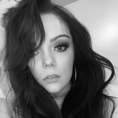 Profile Picture of ✧ѕℓιм  ѕнαу∂єє.✧ (@ShayDeeNaomi) on Twitter