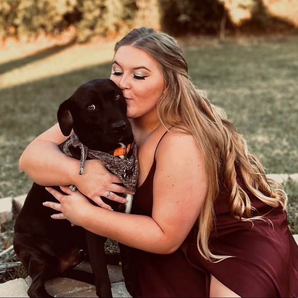 Profile Picture of Allison Robertson (@alliemack04) on Poshmark