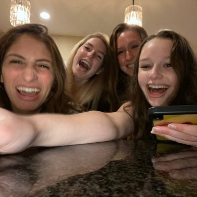 Profile Picture of Julia Stone (@Juliastone04) on Twitter