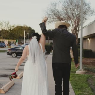 Profile Picture of Rebecca Carson 🎓 (@rebeccacarson) on Instagram