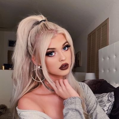 Profile Picture of L (@LorenGray17) on Twitter