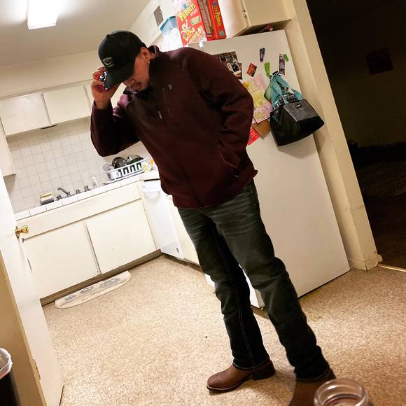 Profile Picture of Cristian Leon (@cristianleon) on Poshmark