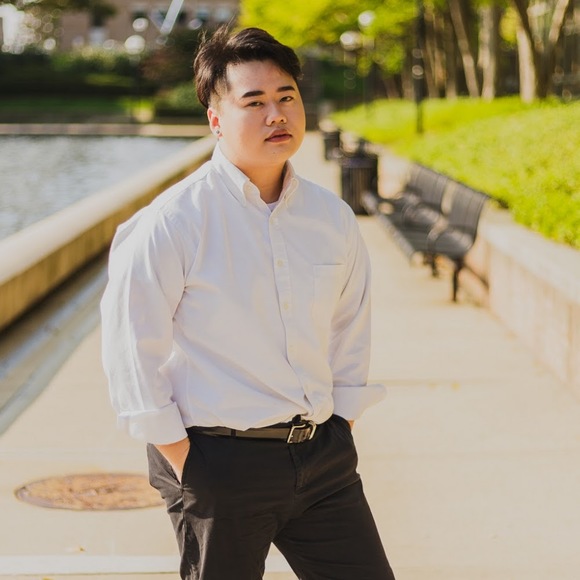 Profile Picture of Khang Huynh (@drprofkhang) on Poshmark