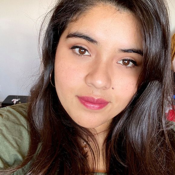 Profile Picture of Georgina Terrones (@gterrones) on Poshmark