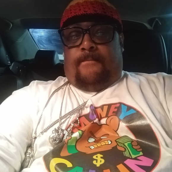 Profile Picture of Cedrick Coleman (@cedrickcolem340) on Poshmark