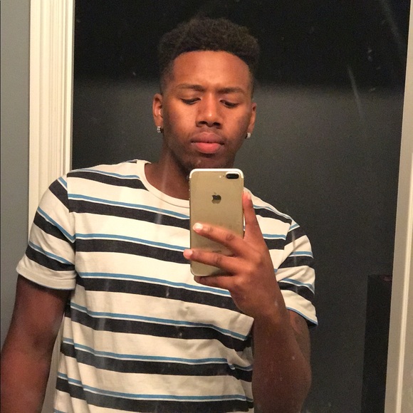 Profile Picture of Michael Milton (@mikemilton21) on Poshmark