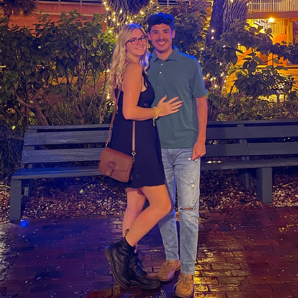 Profile Picture of Paige Fraine (@paigefraine) on Poshmark