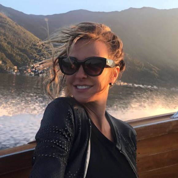 Profile Picture of Kelli Cantrell (@kellichase) on Poshmark