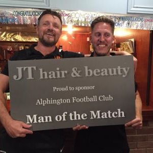 Profile Picture of Lee Waring (@LeeWaring5) on Twitter