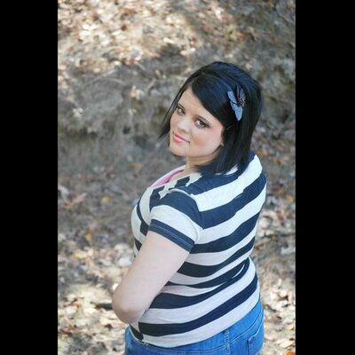 Profile Picture of Angele Lockhart (@al_jlock) on Twitter