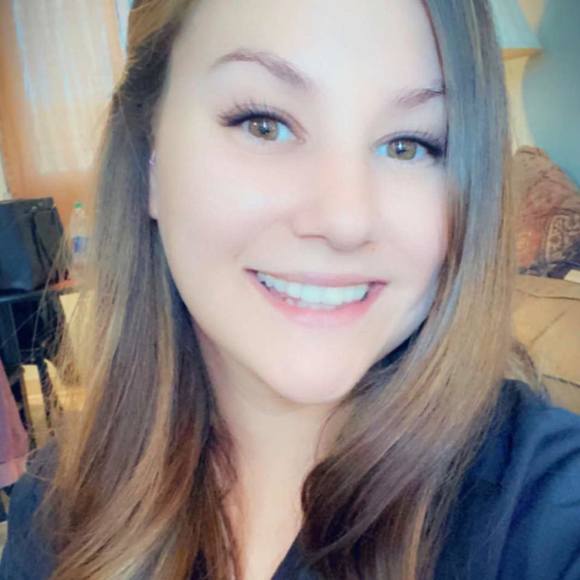 Profile Picture of Kellie Bryant (@kellieanneb) on Poshmark
