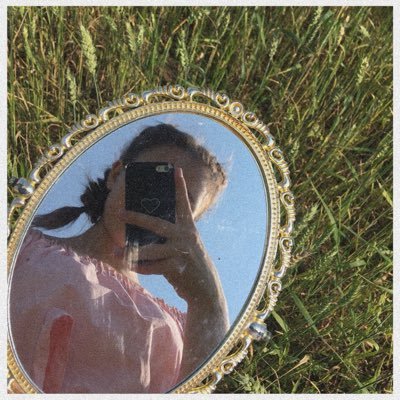 Profile Picture of Julia_Ray_69 (@JuliaRay691) on Twitter