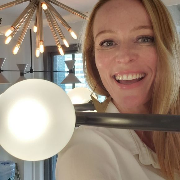 Profile Picture of Kelly Aaron (@kellyaaron122) on Poshmark