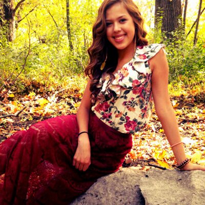 Profile Picture of Valerie Gonzales (@StylingByVal) on Twitter