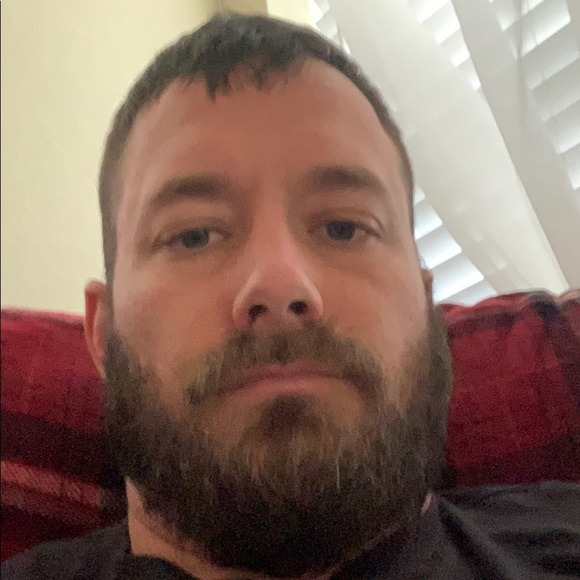 Profile Picture of Adam Osborn (@adamosborn2981) on Poshmark