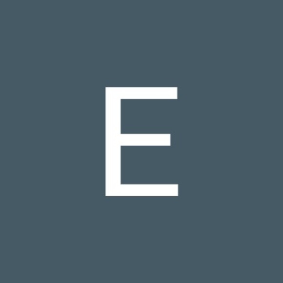 Profile Picture of Erica Hidalgo (@ehidalgo2017) on Poshmark