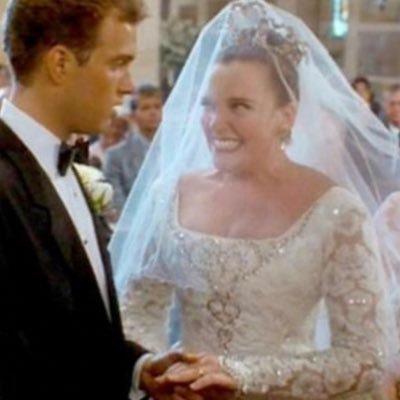 Profile Picture of  💧Mariel Van Arkle (@mariel_heslop) on Twitter