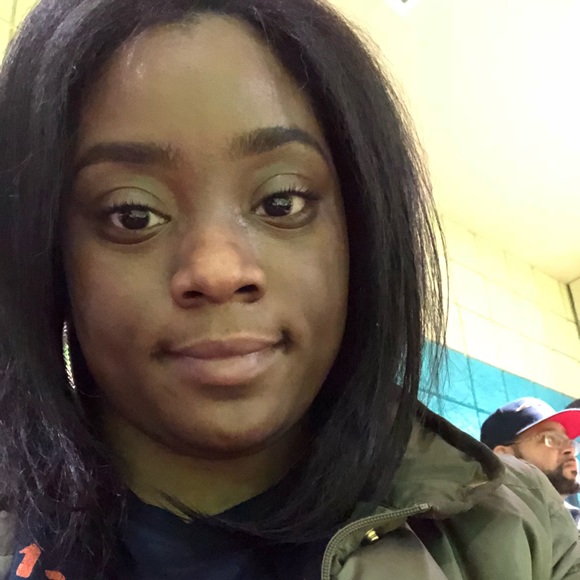 Profile Picture of Octavia Hunter (@truegem531) on Poshmark