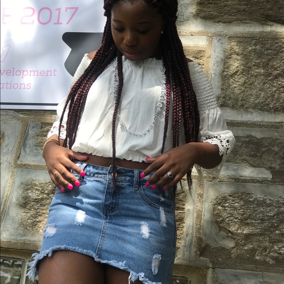 Mary Pisoni - Poshmark Profile Picture of Mary Pisoni (@mary22223) on Poshmark