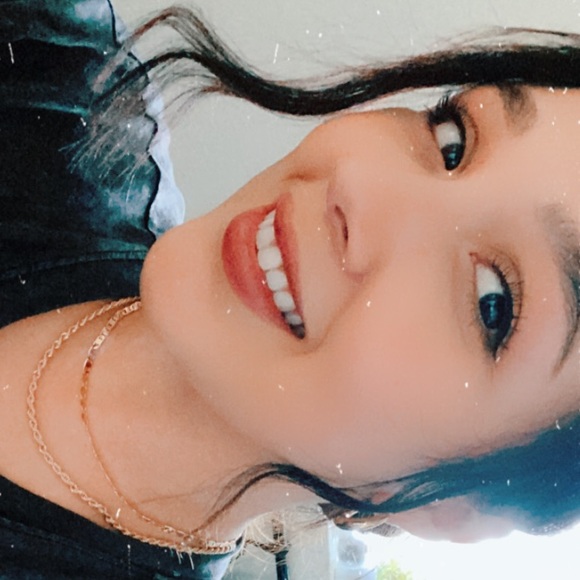 Profile Picture of Sarai Urciaga (@ramval21) on Poshmark