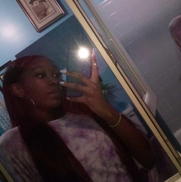 Profile Picture of Stick Stick (@stickstick01) on Poshmark