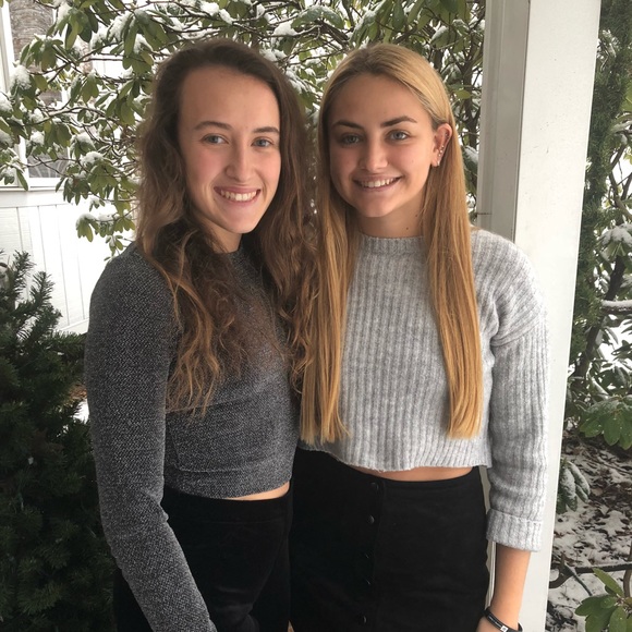 Profile Picture of Claire Mancarella (@clairemance) on Poshmark