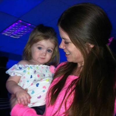 Profile Picture of Cassandra Magee (@cassanda_rae) on Twitter