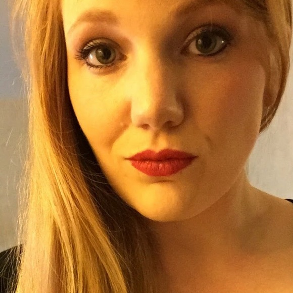 Peggy Linzmeier - Poshmark Profile Picture of Peggy Linzmeier (@plinzmeier) on Poshmark