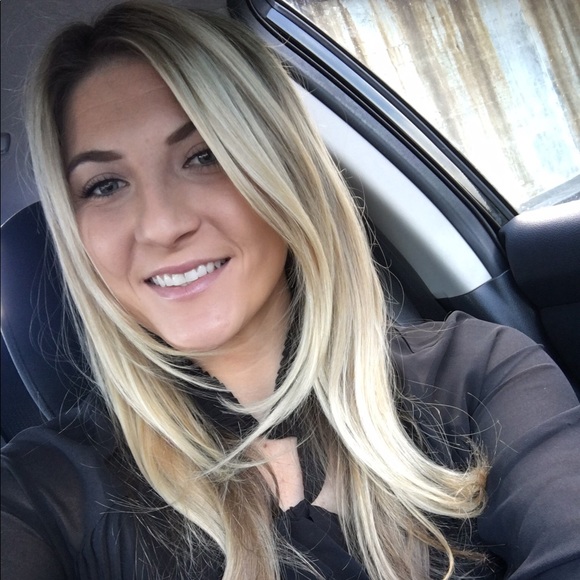 Profile Picture of Jenna Nedwick (@jayneds) on Poshmark