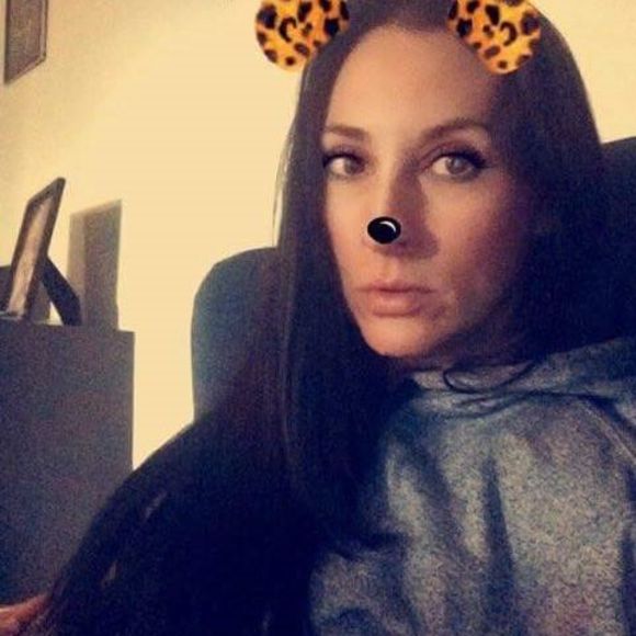 Profile Picture of Renee Gentry-connell (@connellr32) on Poshmark