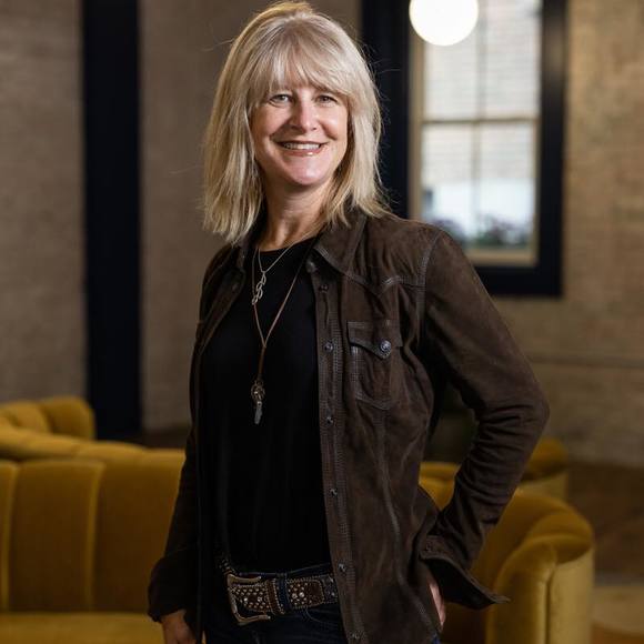 Profile Picture of Patty Kosiba (@prkosiba) on Poshmark