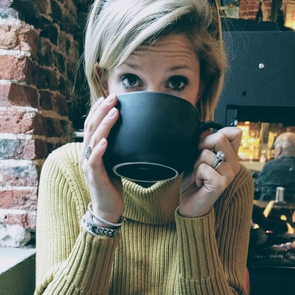 Profile Picture of Kendall Stout (@kendallcstout) on Poshmark