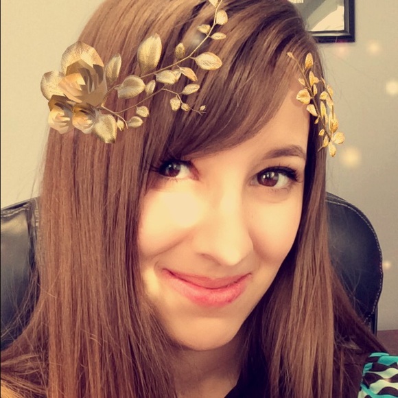 Profile Picture of Lindsay Teal (@lteal) on Poshmark