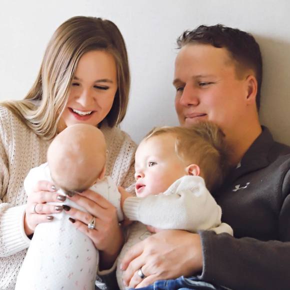 Profile Picture of Casey Frank (@caseyann24) on Poshmark