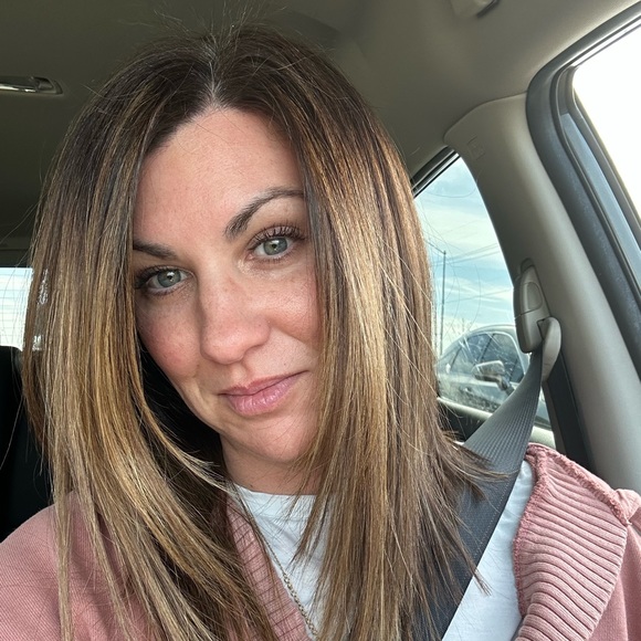 Profile Picture of Cindy Stohlmann (@chopkins82) on Poshmark