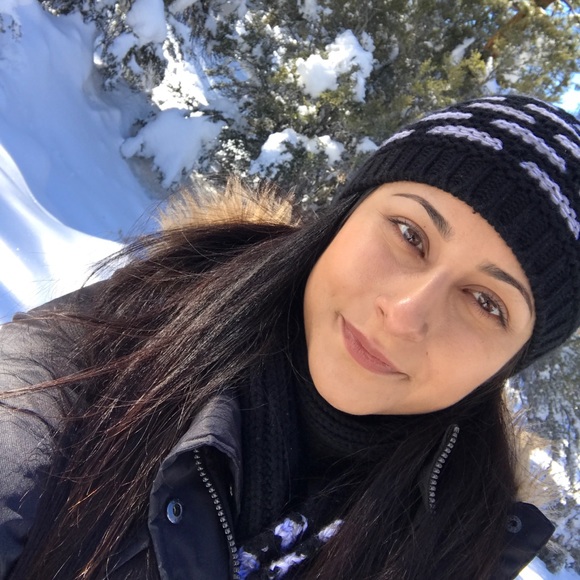 Profile Picture of Dora Jimenez (@doraej) on Poshmark