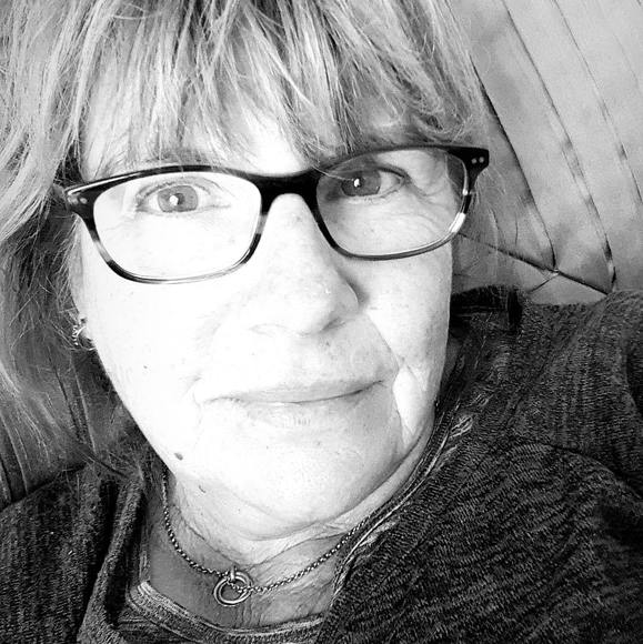 Profile Picture of Karen Sharp (@karensharp442) on Poshmark