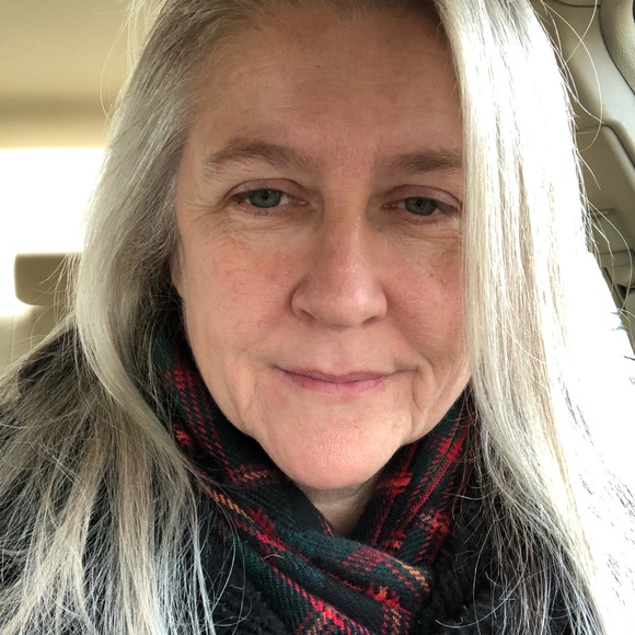 Profile Picture of Catherine Squitieri (@cjsquid) on Poshmark