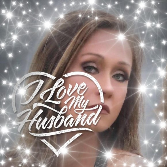 Profile Picture of Megan Keffer (@megankeffer) on Poshmark