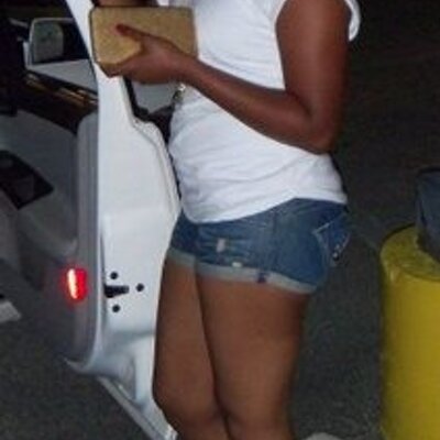 Profile Picture of Krystal Thompson (@simplykrystal) on Twitter