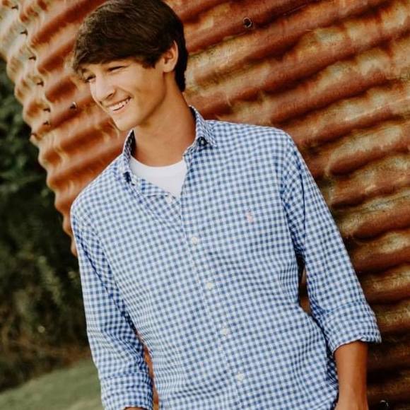 Profile Picture of Kaden Revelle (@kaden_revelle) on Poshmark