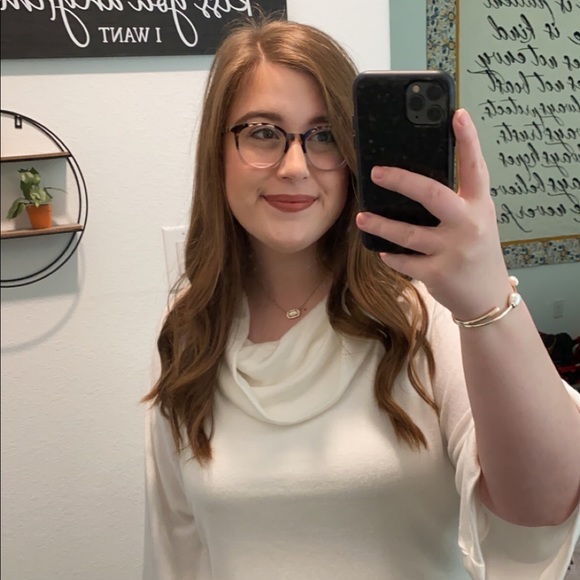 Profile Picture of Anna Buehring (@annatrousdale) on Poshmark