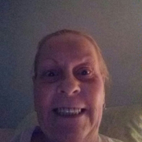 Profile Picture of Tina Steele (@tp1922) on Poshmark