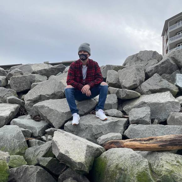 Profile Picture of Jonathan Velazquez (@football_305) on Poshmark