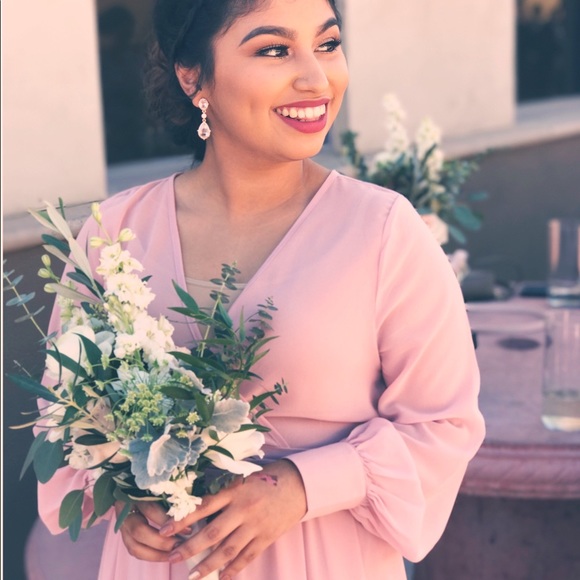 Profile Picture of Denise Olvera (@deniseolvera) on Poshmark