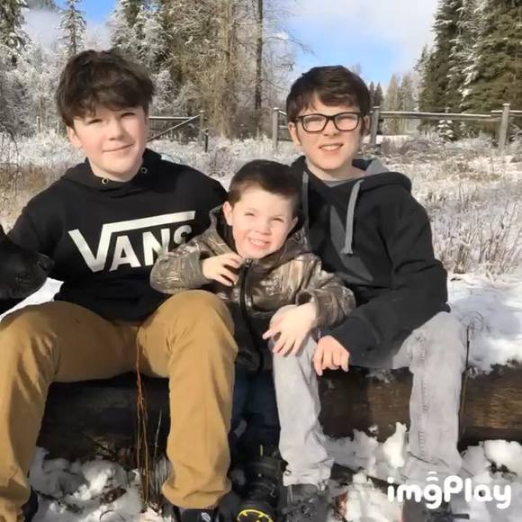 Profile Picture of Danielle Bohn (@danielle_bohn) on Poshmark